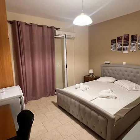 Michaela 3* Poros (Kefalonia)