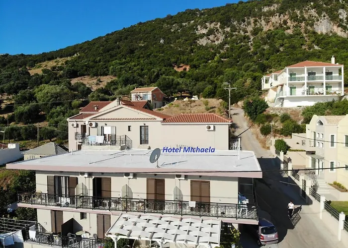 Michaela 3*